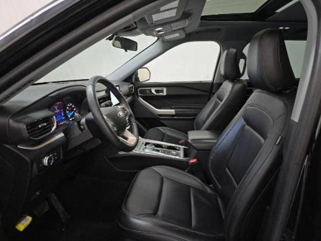 Used 2022 Ford Explorer XLT SUV