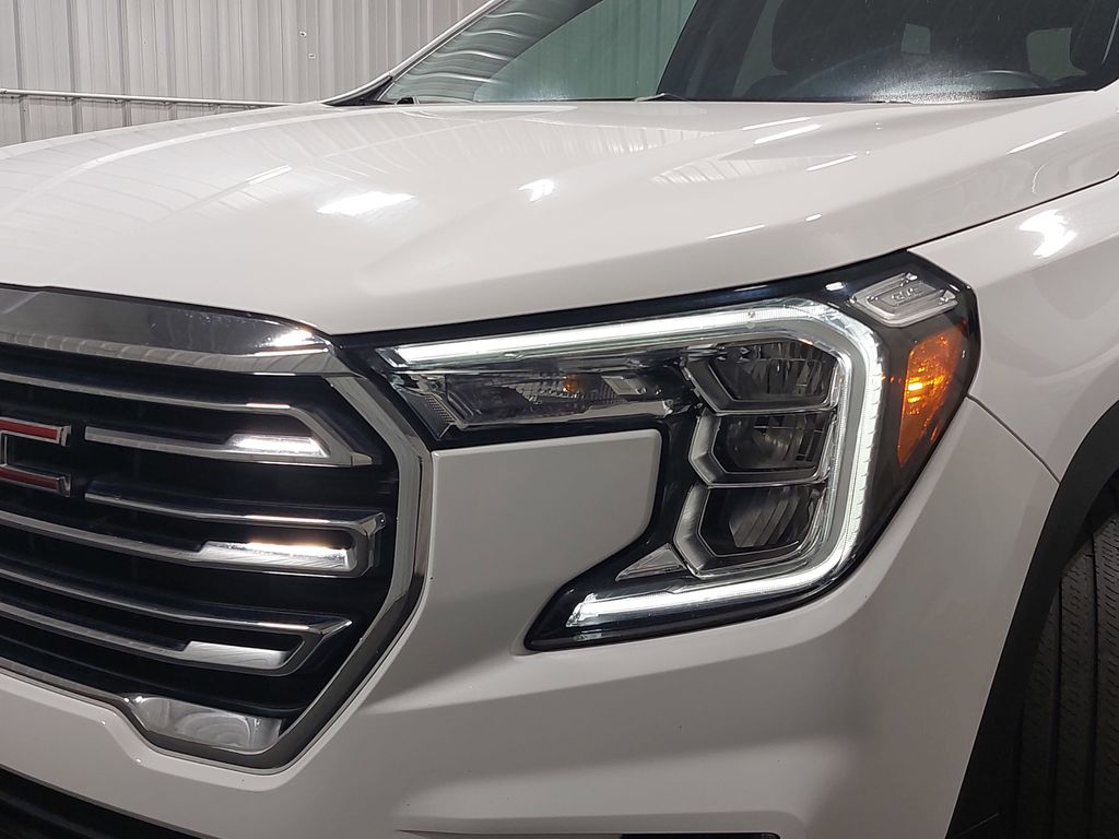 2024 GMC TERRAIN - Image 31