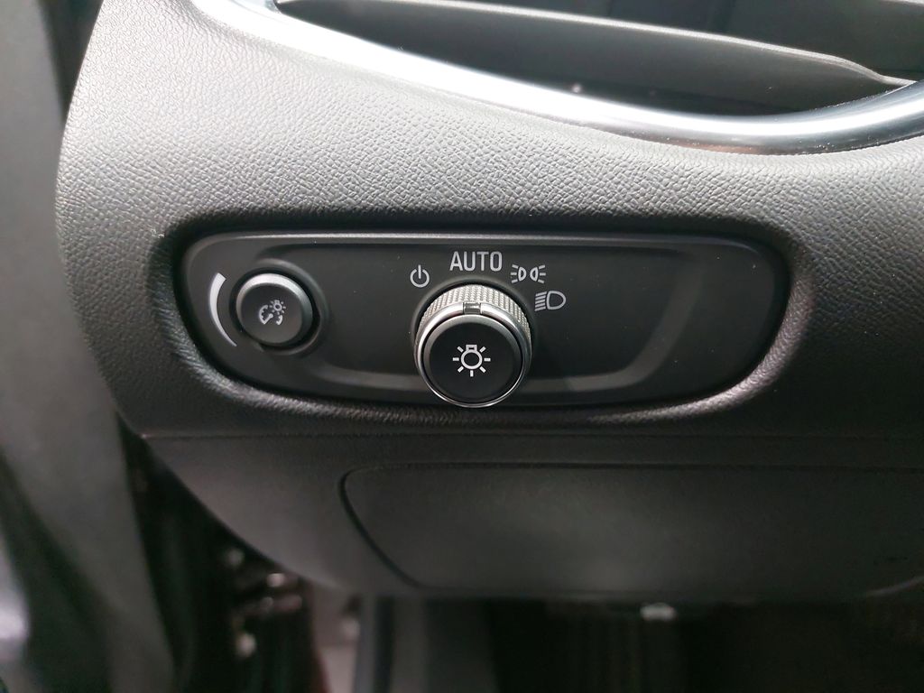 2020 CHEVROLET MALIBU - Image 26