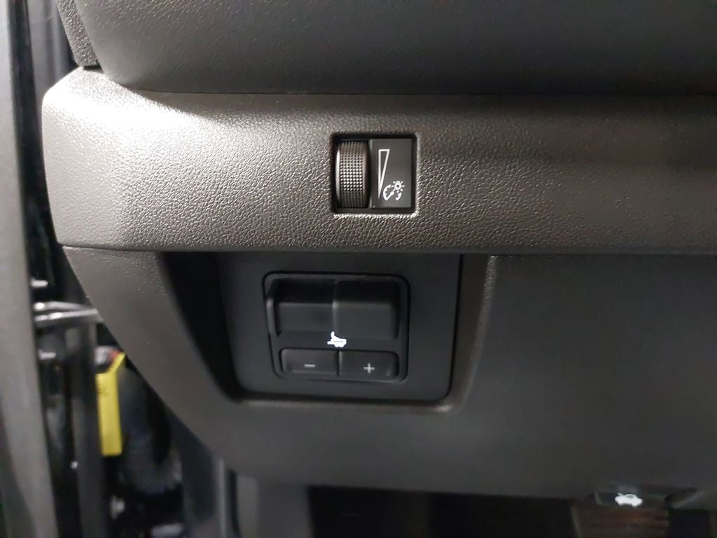 2023 CHEVROLET COLORADO - Image 25