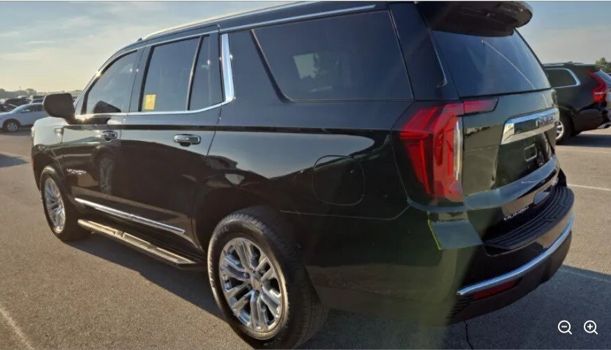 2023 Gmc Yukon SLT photo 2