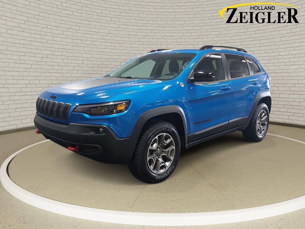 Used 2023 Jeep Cherokee Trailhawk SUV