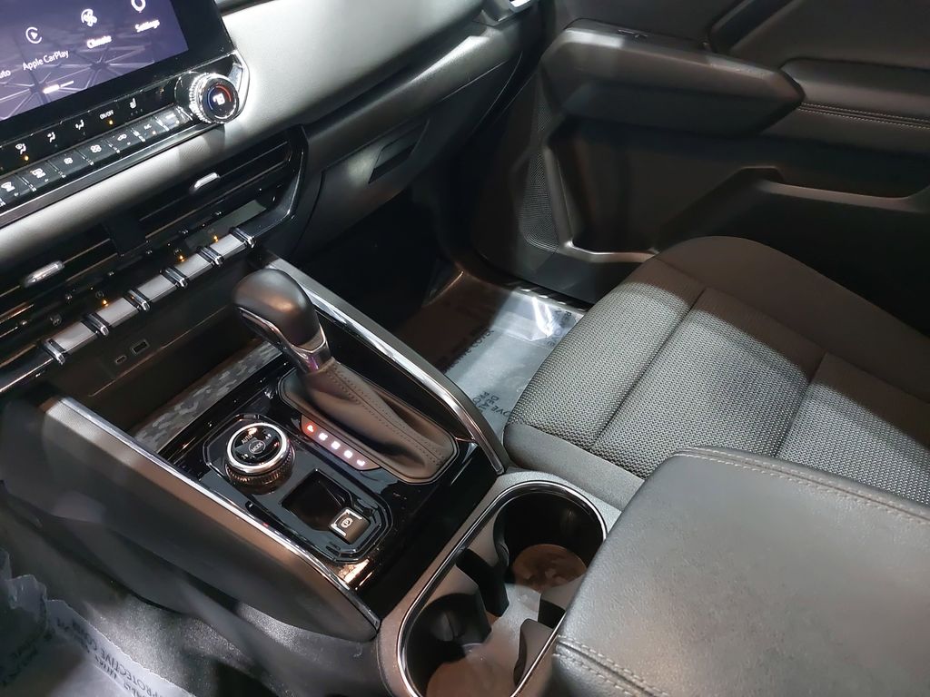 2023 GMC CANYON - Image 25