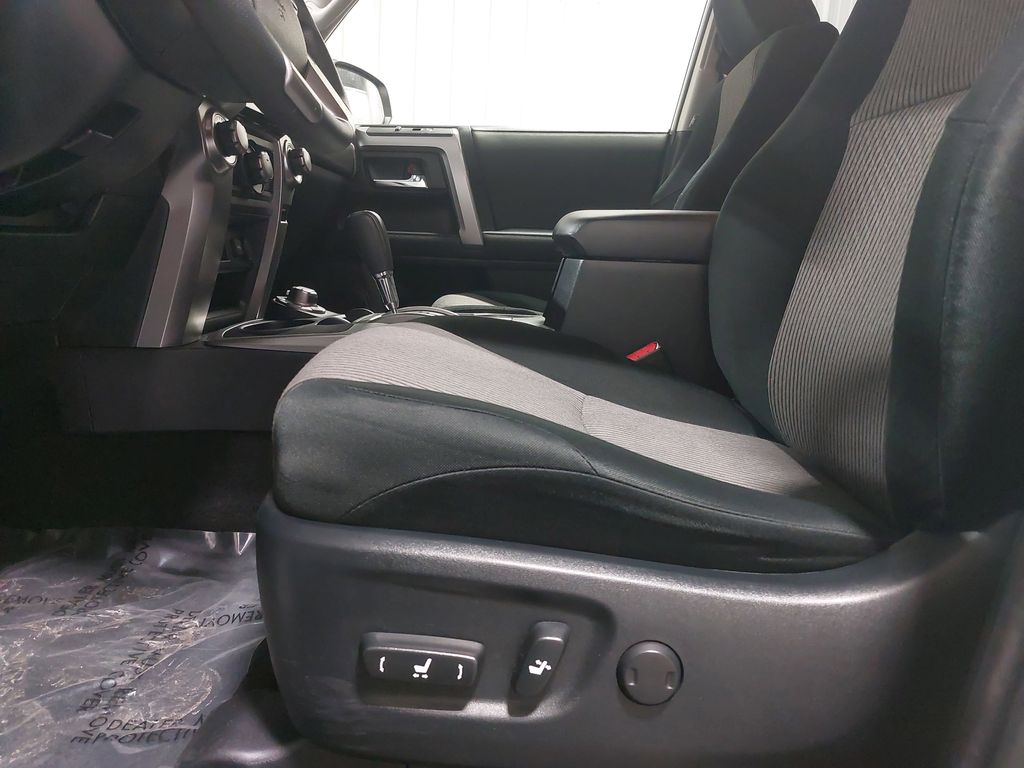 2024 TOYOTA 4RUNNER - Image 28