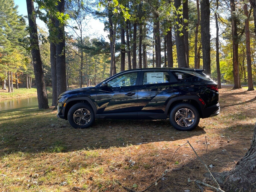 New 2026 Hyundai Tucson Hybrid Blue SE SUV