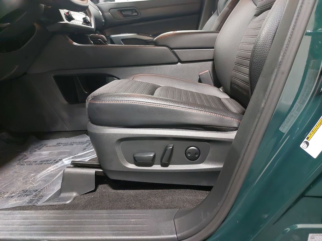 2025 NISSAN PATHFINDER - Image 32