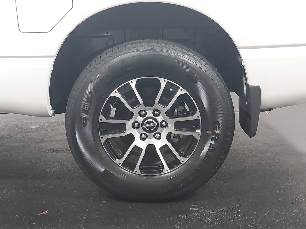 2024 NISSAN TITAN - Image 32