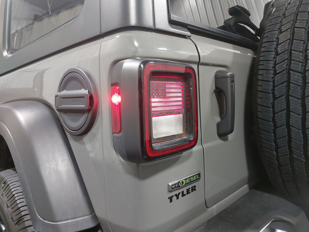 2022 JEEP WRANGLER - Image 33