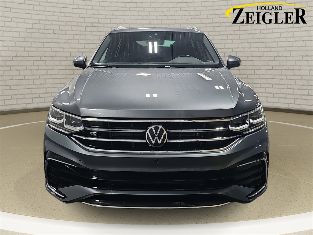 Used 2022 Volkswagen Tiguan SEL R-LINE with VIN 3VV4B7AX9NM106596 for sale in Holland, MI