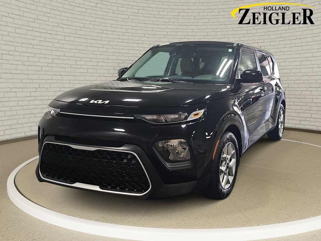 Used 2022 Kia Soul LX Hatchback