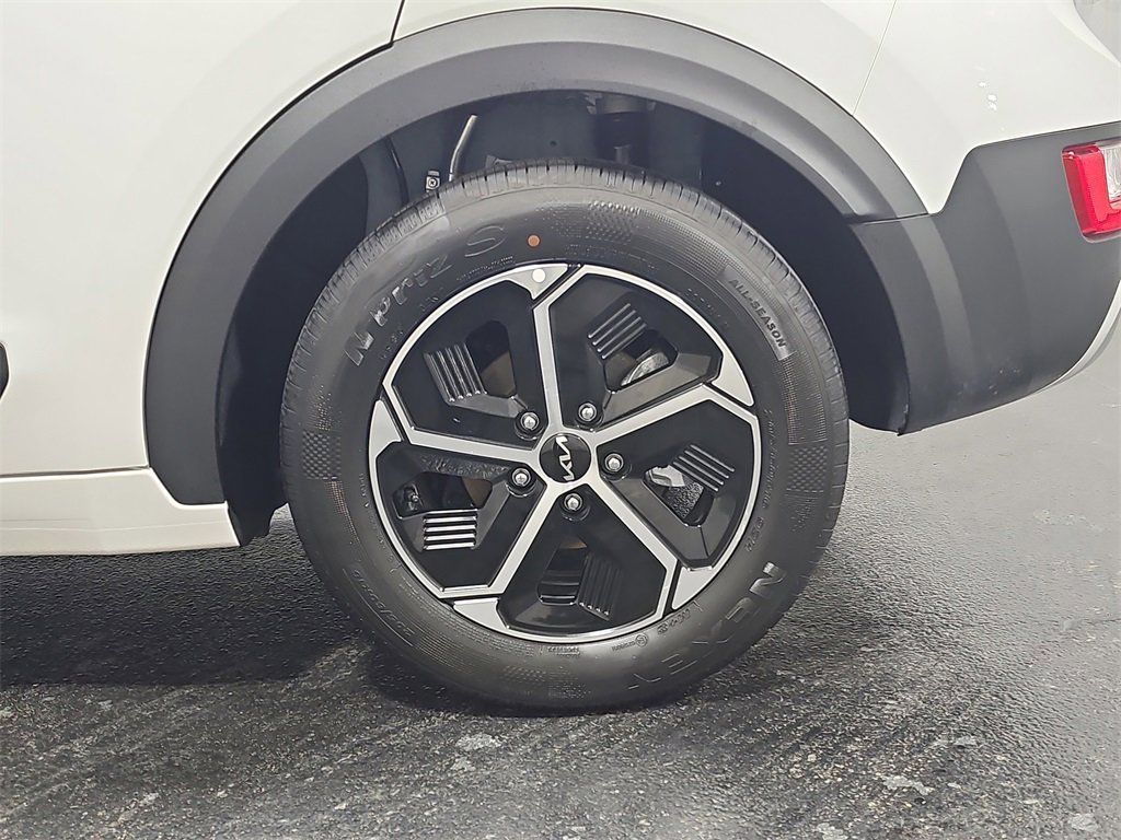 2024 KIA NIRO - Image 32