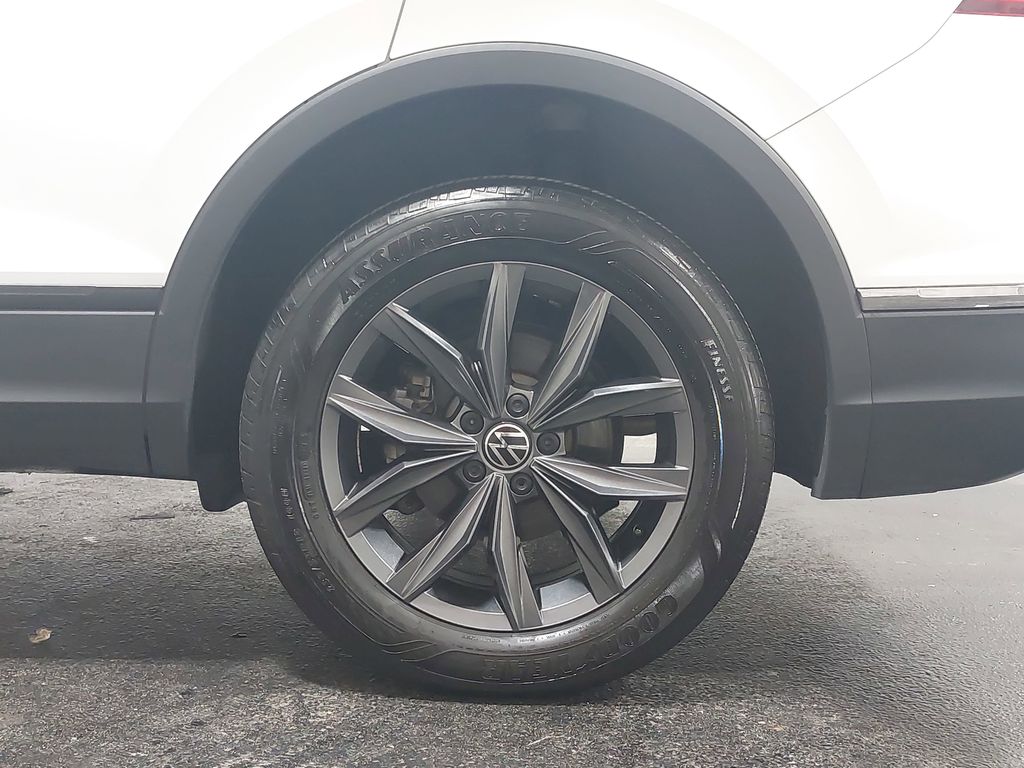 2022 VOLKSWAGEN TIGUAN - Image 32