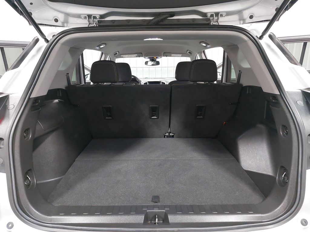 2022 GMC TERRAIN - Image 12