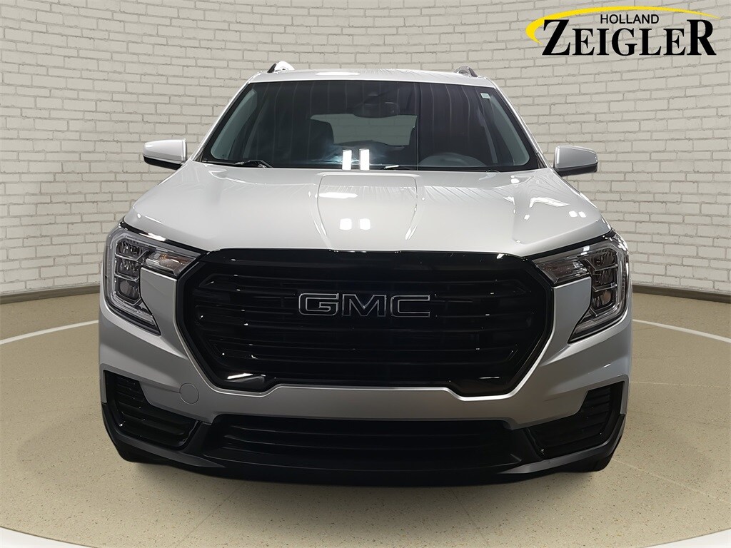 2022 Gmc Terrain SLE photo 2