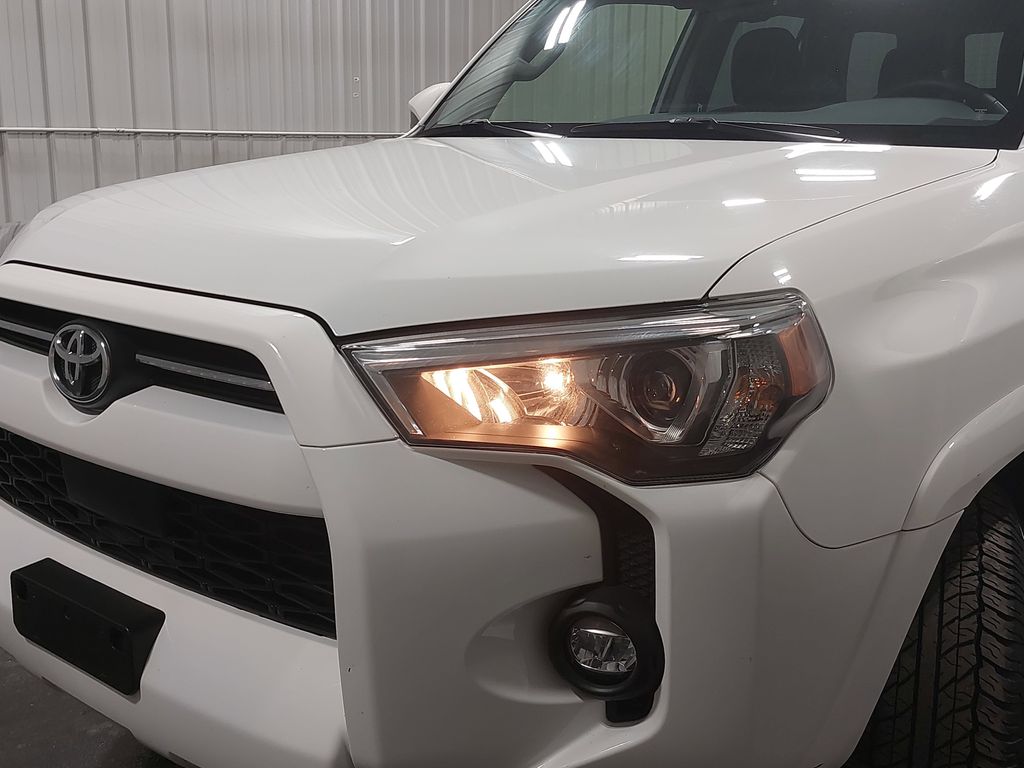 2024 TOYOTA 4RUNNER - Image 30
