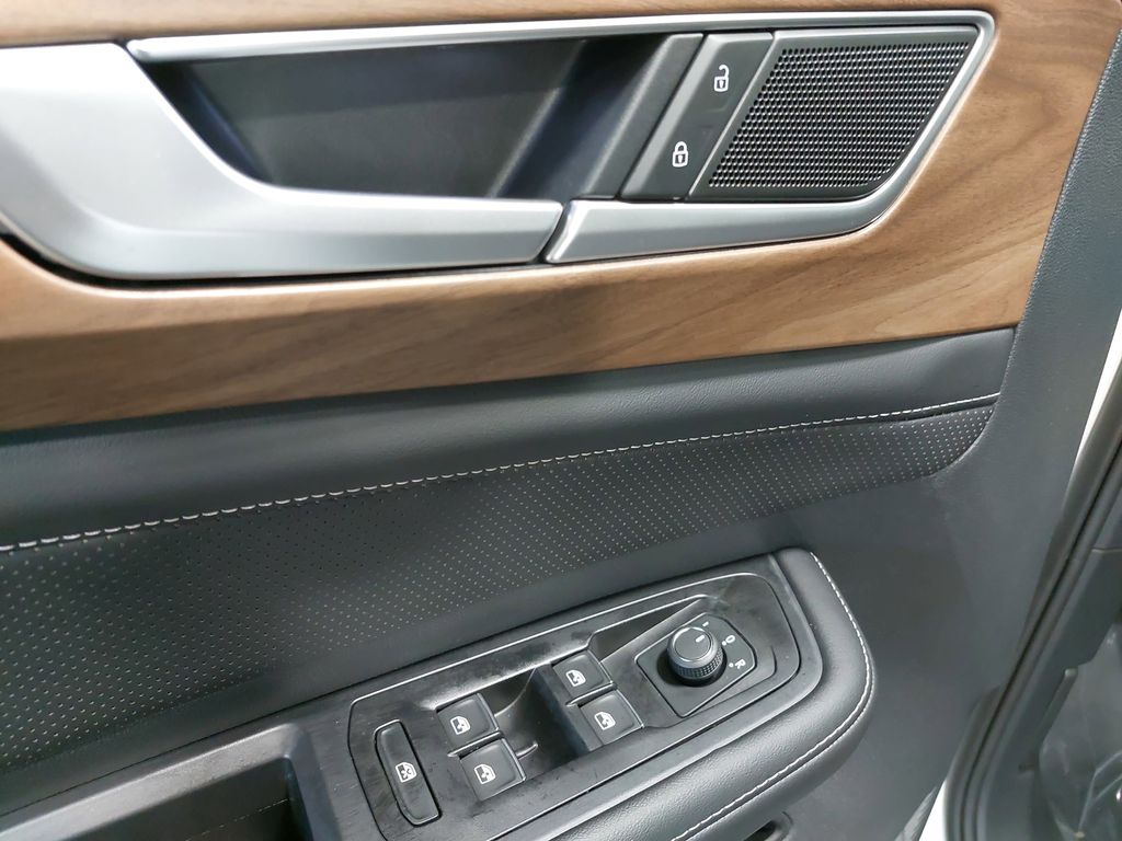 2025 VOLKSWAGEN ATLAS - Image 28