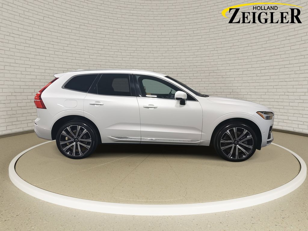 2023 VOLVO XC60 - Image 4