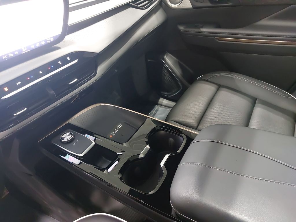 2025 BUICK ENCLAVE - Image 28
