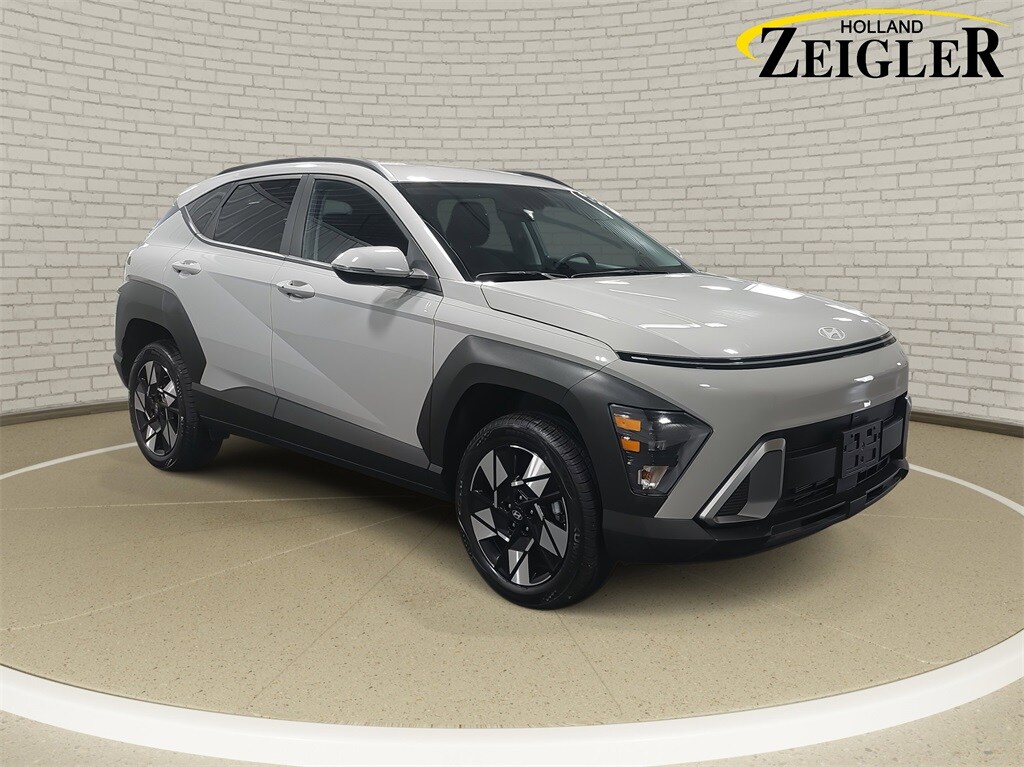 2025 Hyundai Kona SEL photo 3