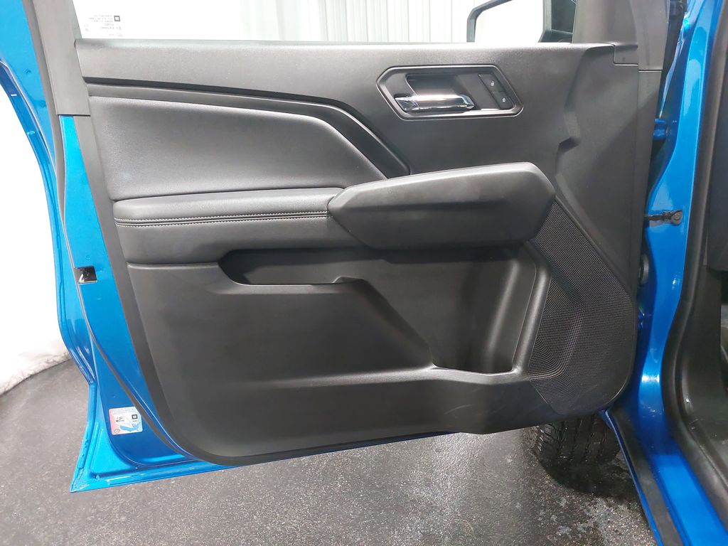 2023 GMC CANYON - Image 27