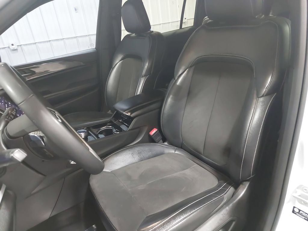 2023 JEEP GRAND CHEROKEE L - Image 17