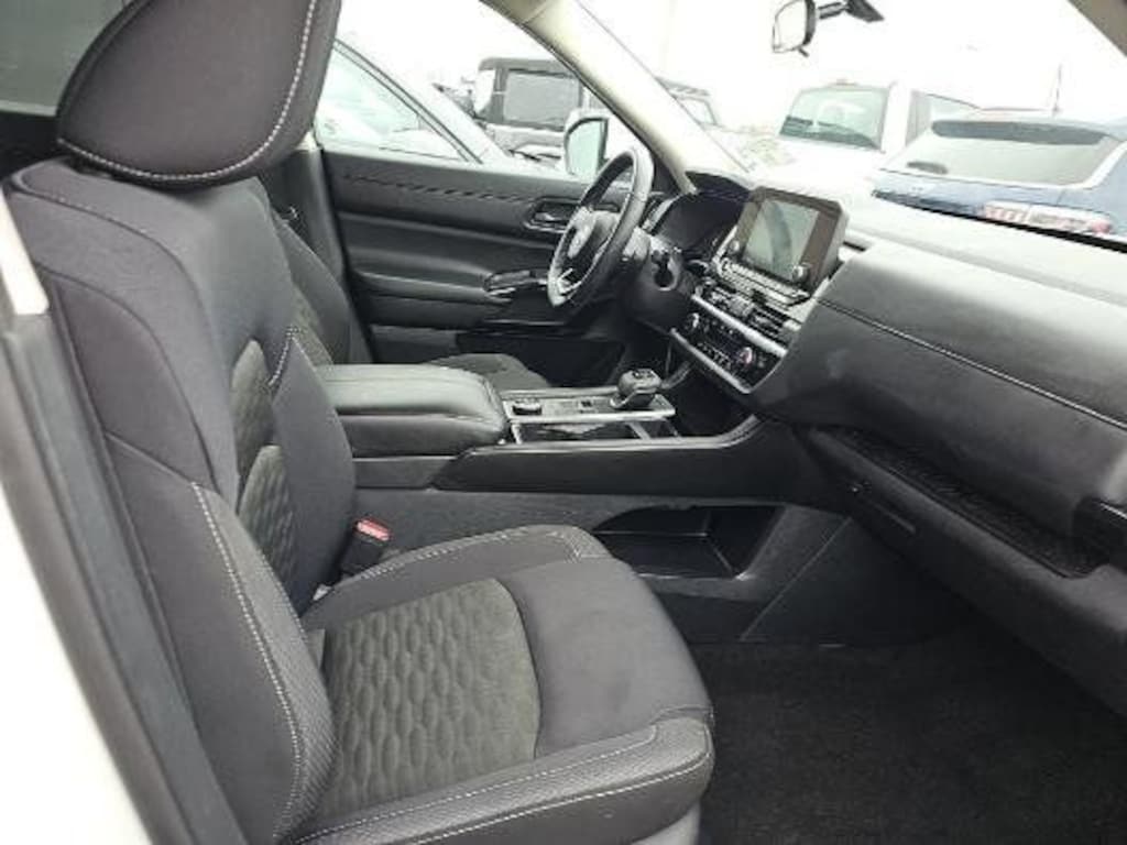 Used 2024 Nissan Pathfinder SV SUV