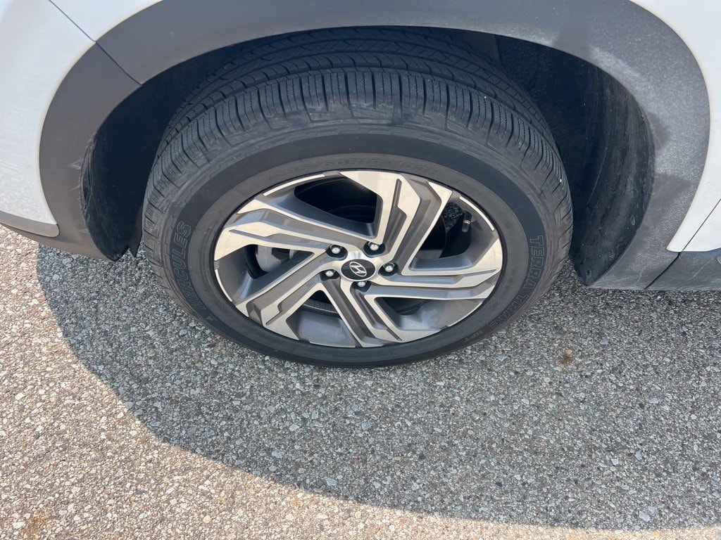 Used 2023 Hyundai Santa Fe SEL with VIN 5NMS2DAJ5PH642323 for sale in Holland, MI