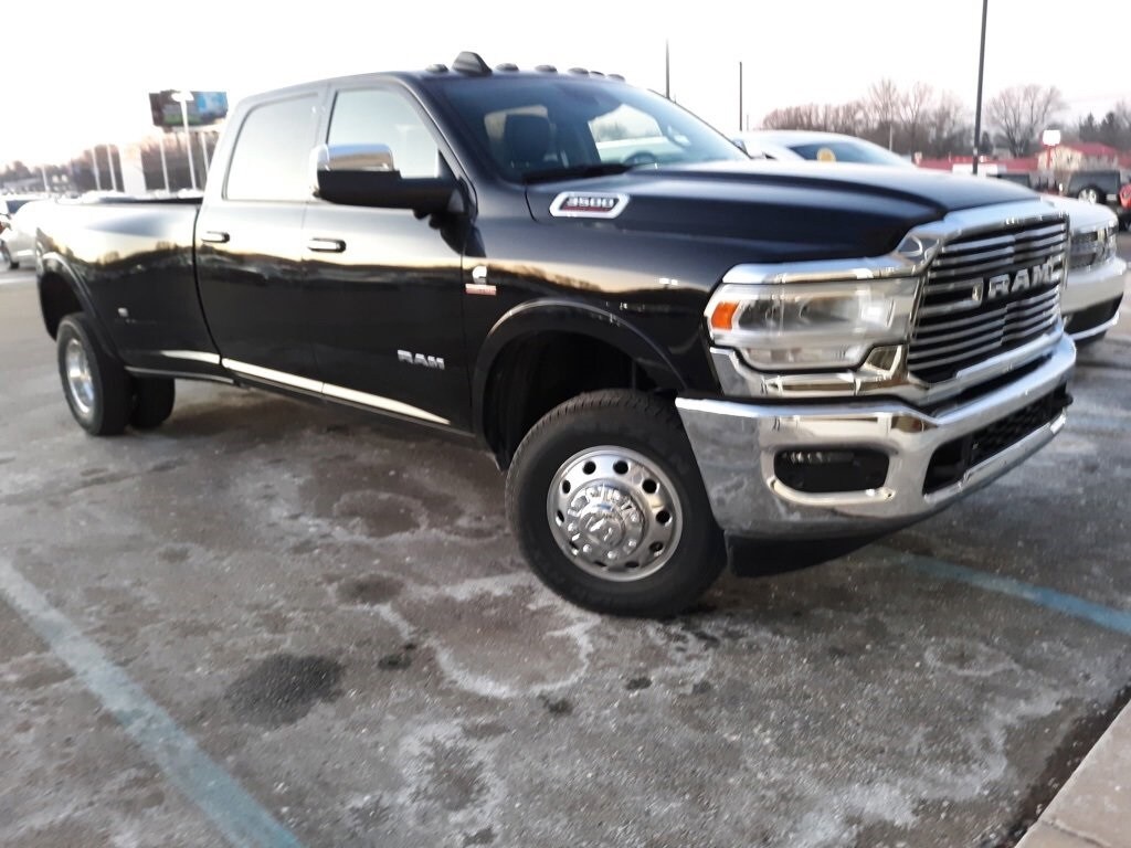 2019 Ram 3500 Laramie photo 2