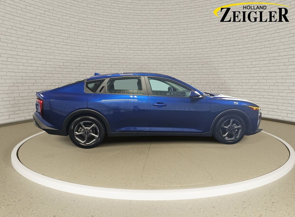 Used 2025 Kia K4 LXS Sedan