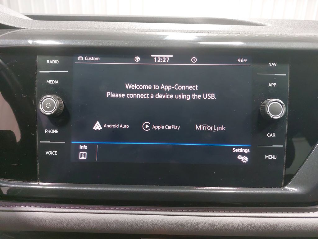 2022 VOLKSWAGEN TAOS - Image 22