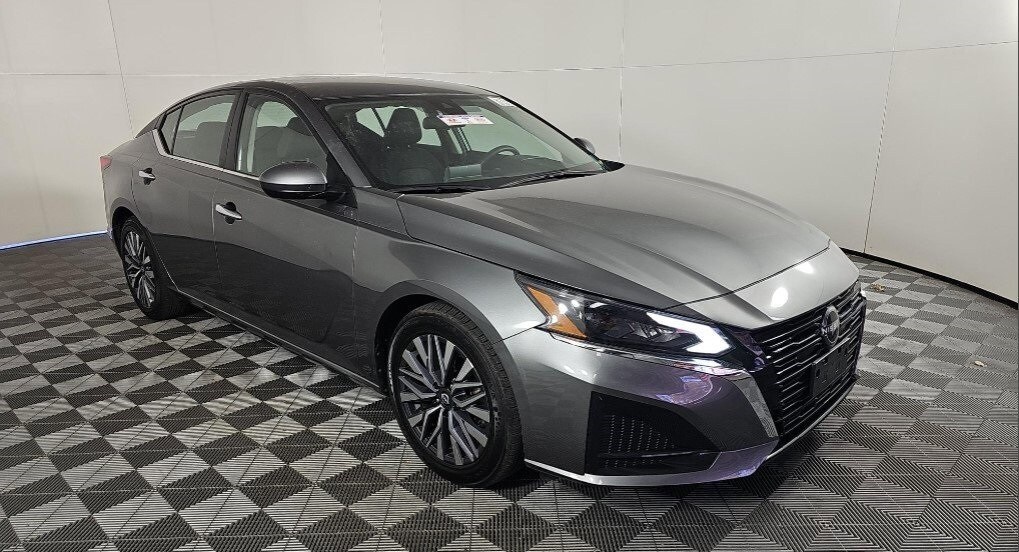 2023 Nissan Altima 2.5 SV photo 3