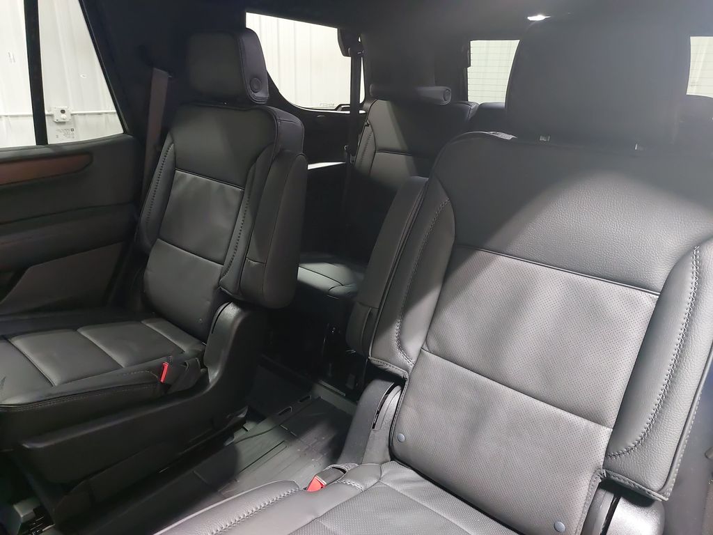 2026 GMC Yukon Denali - Photo 16