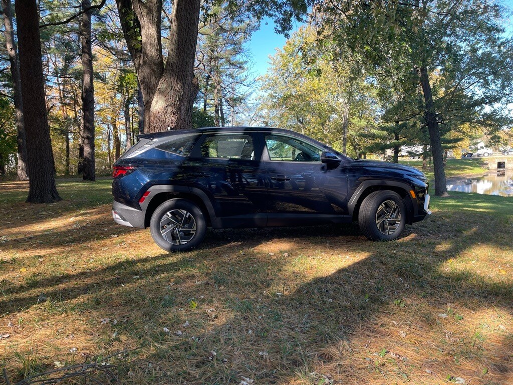New 2026 Hyundai Tucson Hybrid Blue SE SUV