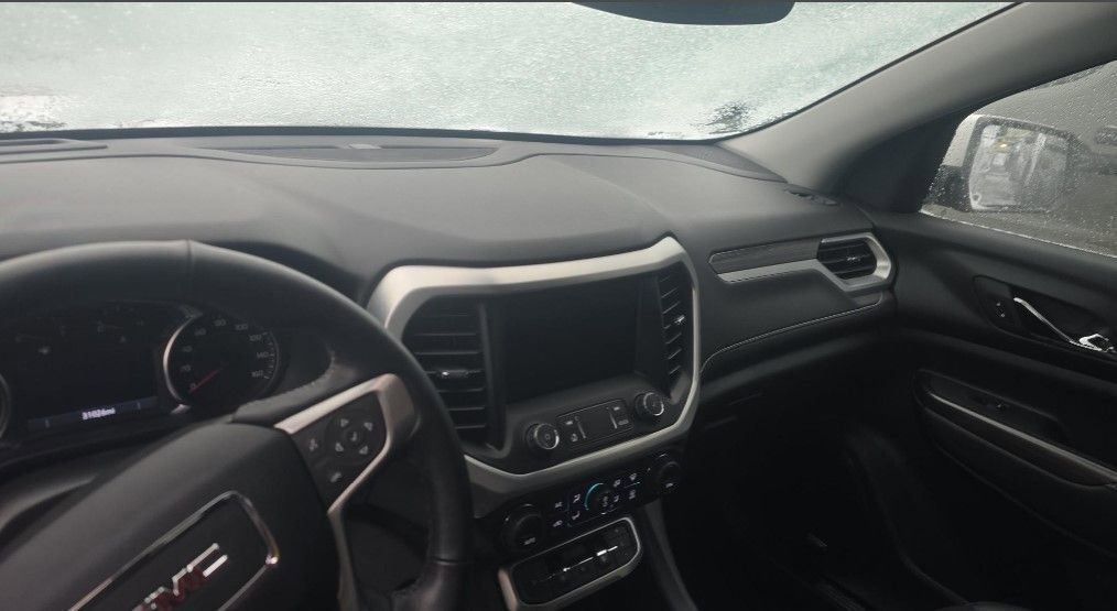 2023 GMC ACADIA - Image 14