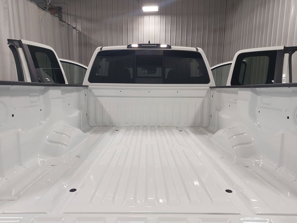 2024 NISSAN TITAN - Image 12