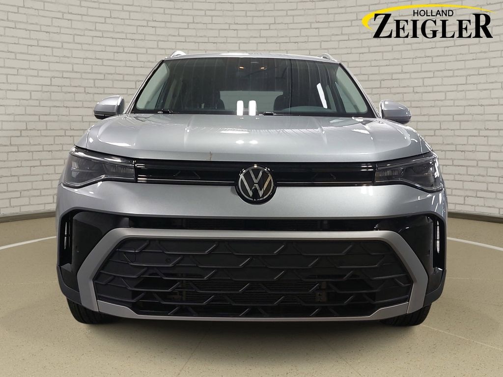 Used 2025 Volkswagen Taos 1.5T SE SUV