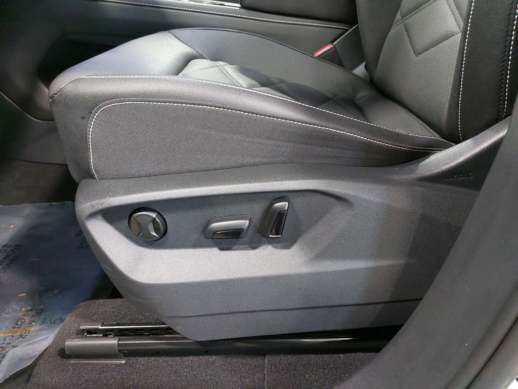 2025 VOLKSWAGEN ATLAS - Image 29