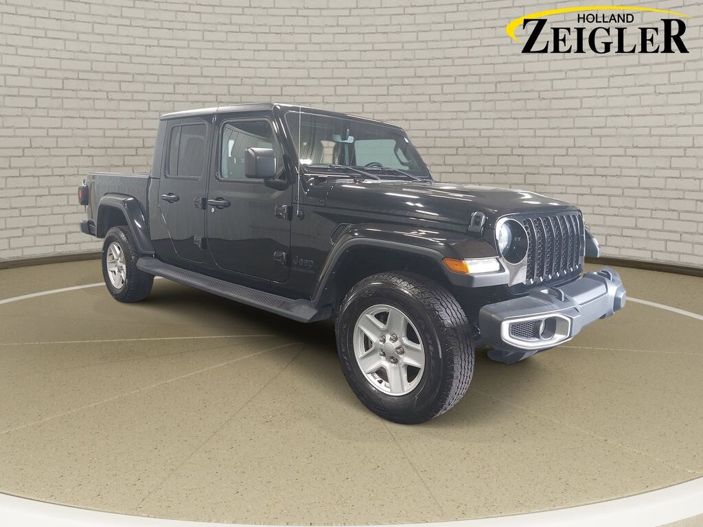 Used 2022 Jeep Gladiator Sport Truck