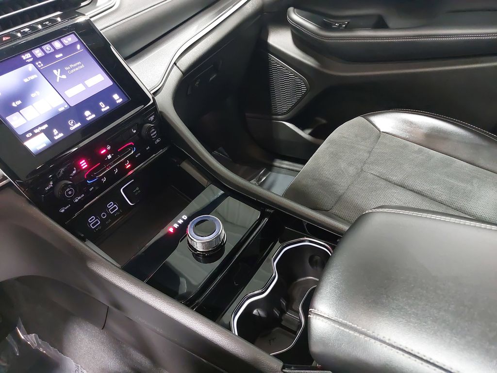 2023 JEEP GRAND CHEROKEE - Image 25