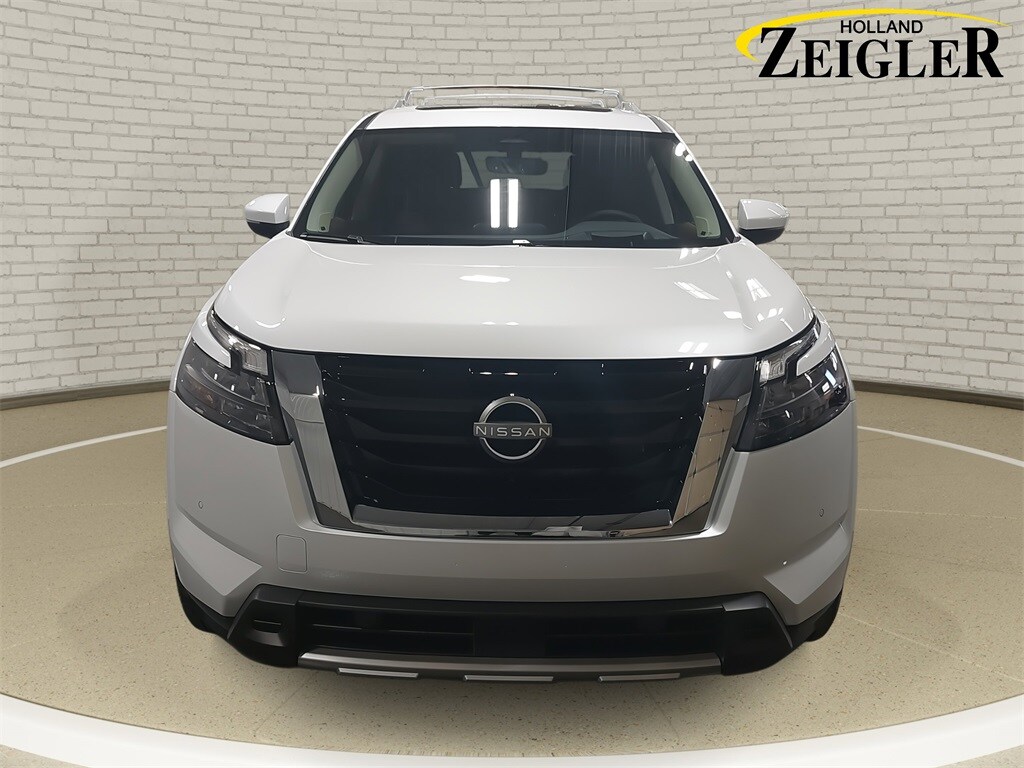 New 2025 Nissan Pathfinder Platinum SUV