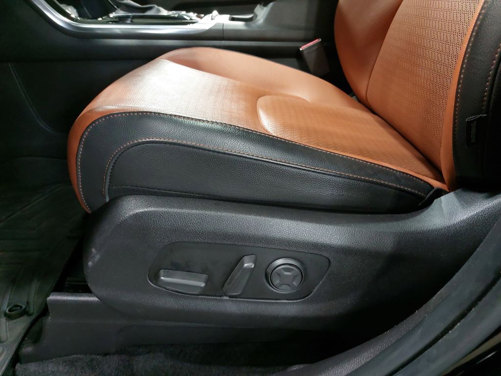 2024 KIA CARNIVAL - Image 31