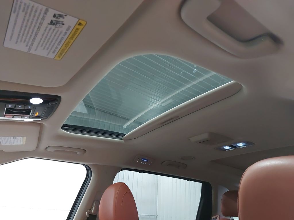 2024 KIA CARNIVAL - Image 32