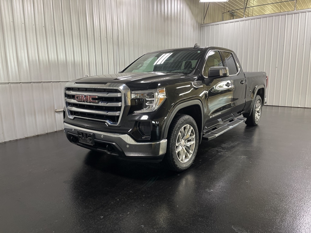 Used 2021 GMC Sierra 1500 SLE with VIN 1GTV9BED1MZ262775 for sale in Holland, MI