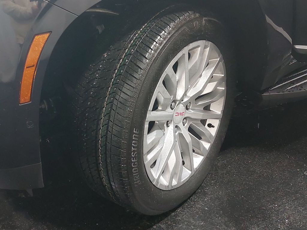 2026 GMC Yukon Denali - Photo 36