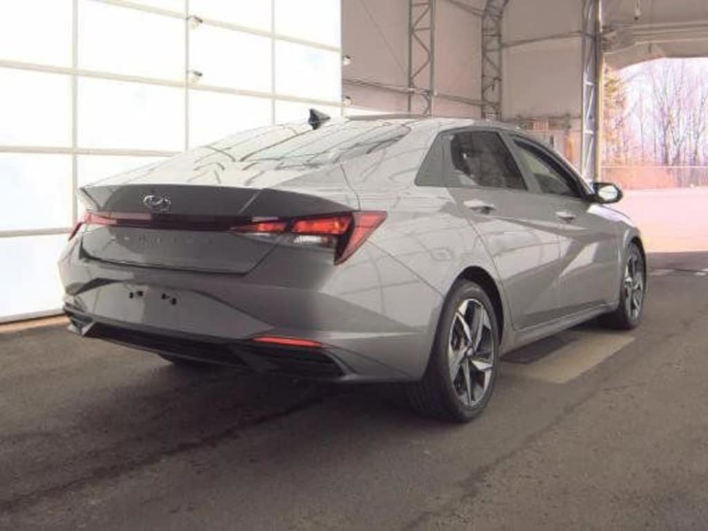 Used 2023 Hyundai Elantra SEL Sedan