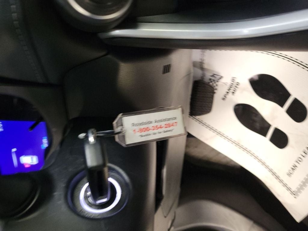 2024 TOYOTA RAV4 - Image 15