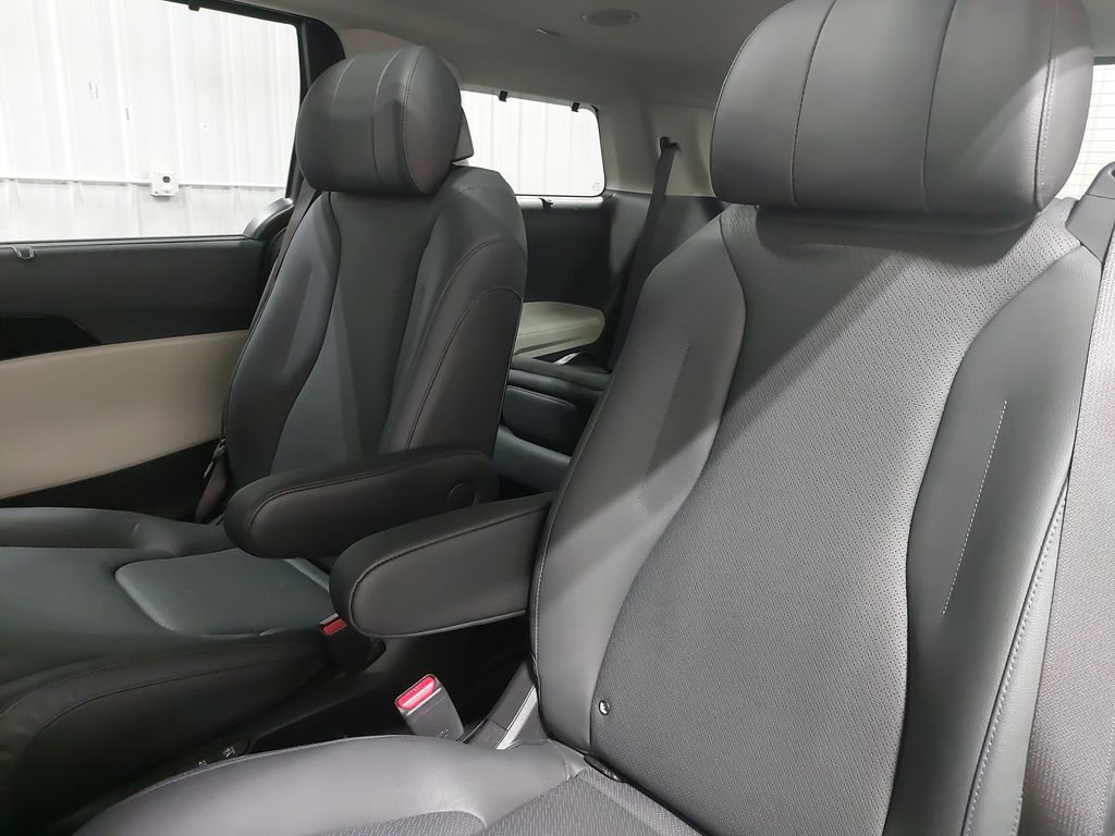 2023 KIA CARNIVAL - Image 15