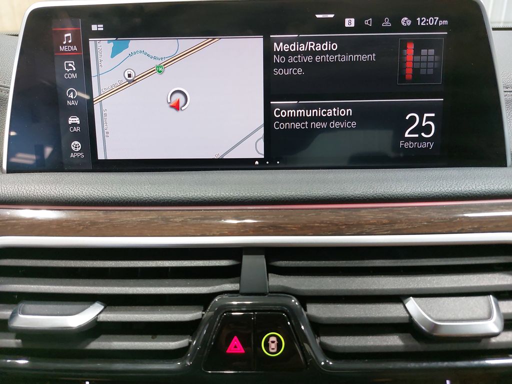 2020 BMW 750I - Image 20