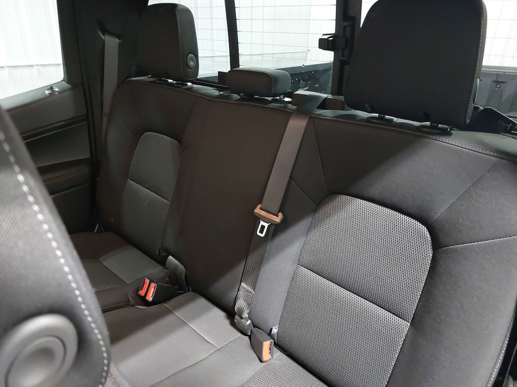 2023 GMC CANYON - Image 13