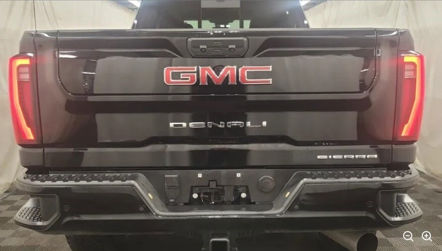2024 Gmc Sierra HD Denali photo 3